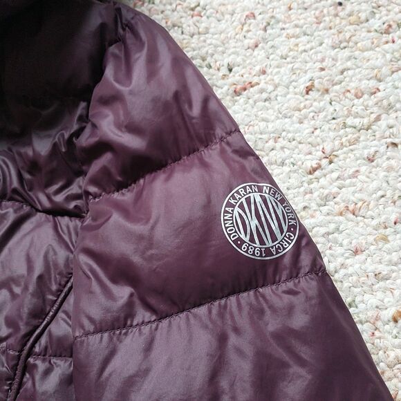 Donna Karan DKNY Packable Down Quilted Coat Jacket Womens M Purple Hood Zip - Picture 5 of 12